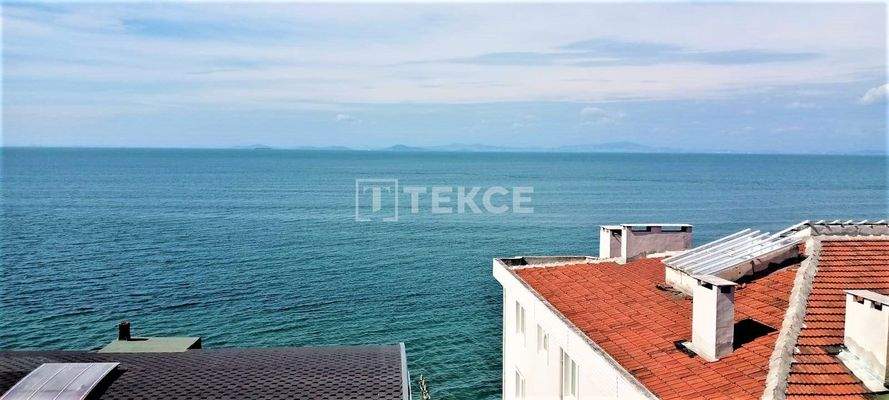 Sea-View Apartments by the Beach in Çınarcık Yalova