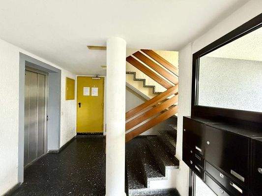 gepflegtes Treppenhaus