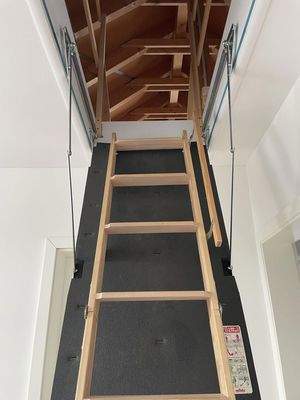 OG - Treppenaufgang Dachboden 
