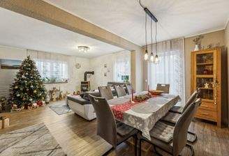 offener Wohn- und Essbereich