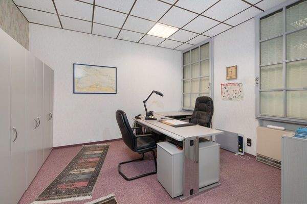 Büro EG Vorderhaus