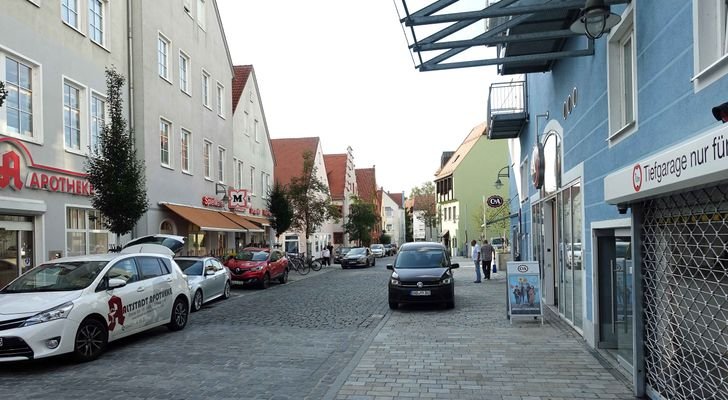 Straßenansicht (Referenz).jpg