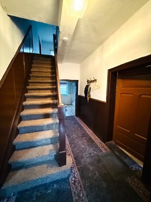 4. Eingangsbereich und Hausflur (2)