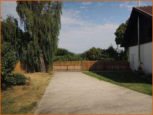 Zufahrt Wohnhaus