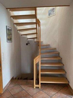 Treppe ins OG.jpg