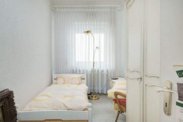 Haus 23, OG Zimmer 1