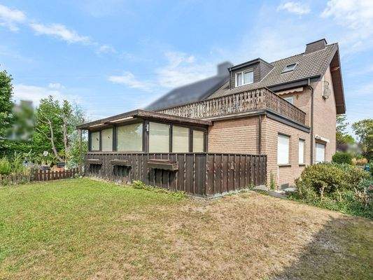 Rückansicht mit Garten