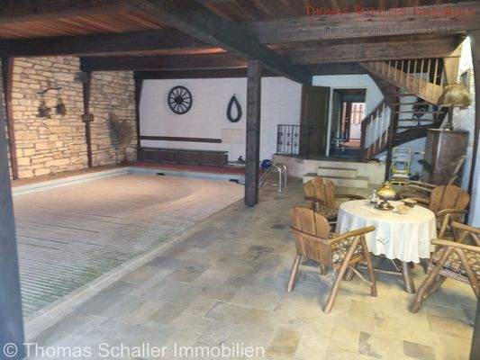 Schwimmhalle -  noch volle Funktion 