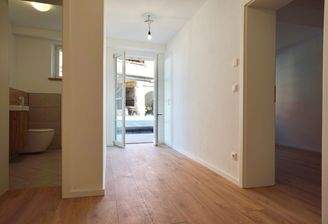 3 Zi. mit Terrasse + EBK + Stellplatz 