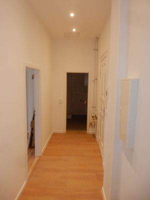 Flur (Bild 2)