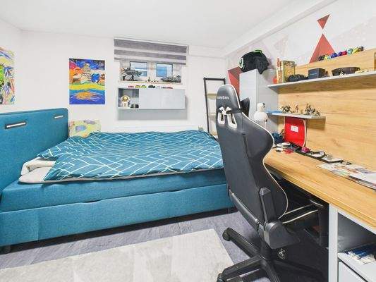 1. Schlafzimmer -UG-