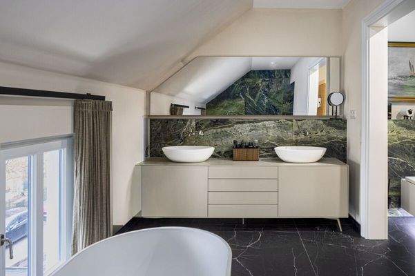 Badezimmer im Obergeschoss