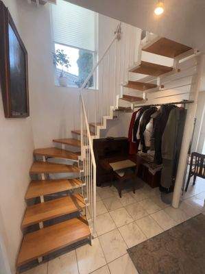 Treppe zum Obergeschoss.jpeg