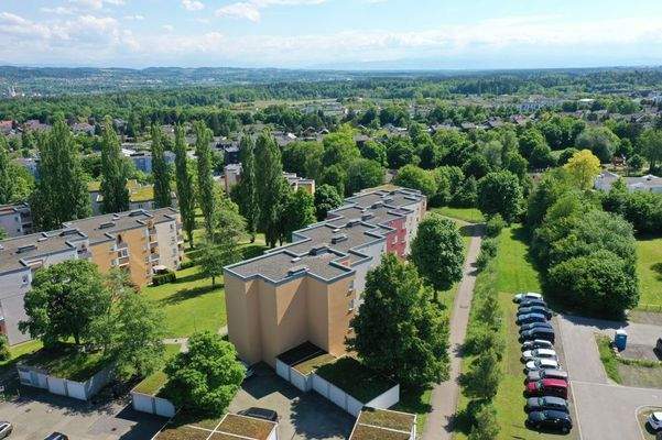 Wohnanlage mit Umgebung