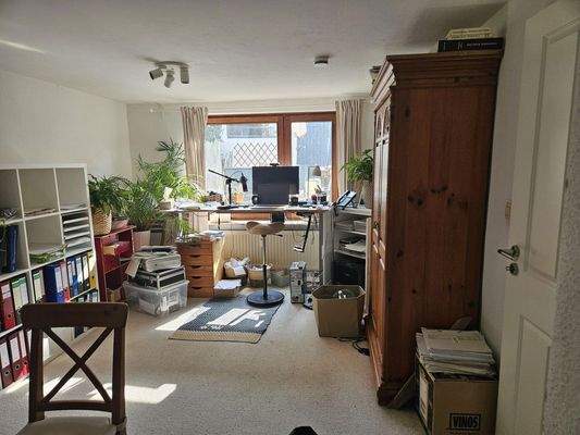 Zimmer Süd/ Ost Souterrain 