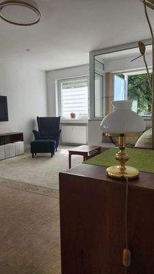 Wohnzimmer mit Zugang Balkon