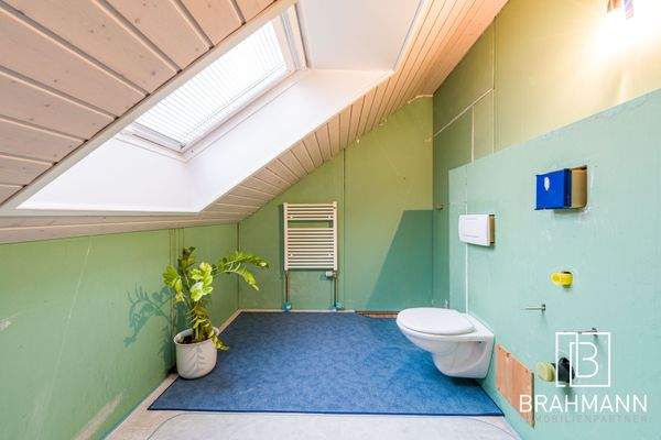 Teilausgebautes Badezimmer - DG