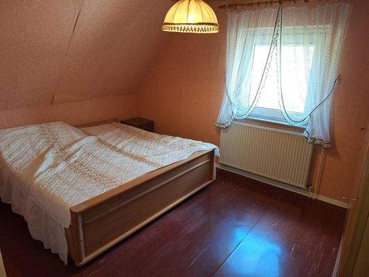 Schlafzimmer im DG