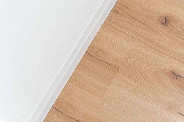 Boden und Sockelleisten