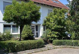 Außenansicht Eingangsbereich NO