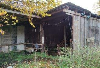 Teilansicht Pfedeunterstand.jpg