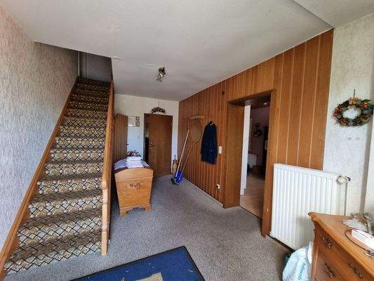 Flur mit Treppenhaus