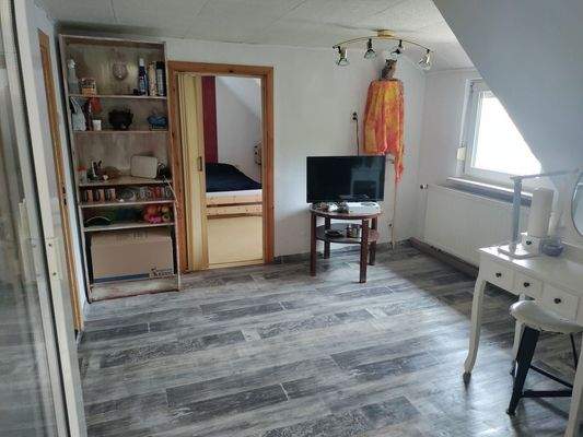 Wohn-/ Schlafzimmer OG