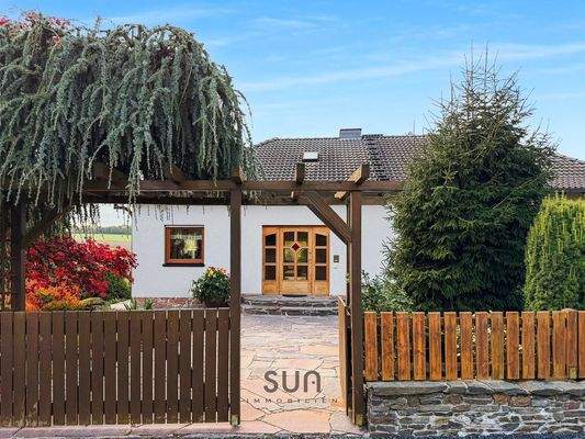 IHRE RUHIGE TRAUMLAGE