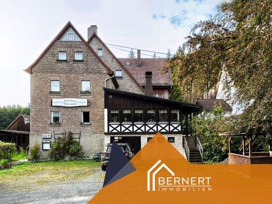 Außenansicht vom Parkplatz