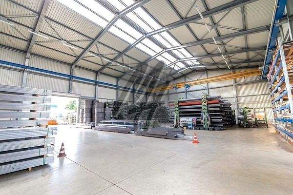 INFOS UNTER: 06171-586000