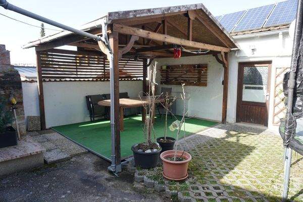 überdachte Terrasse