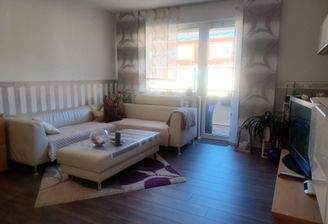 Wohnzimmer Richtung Balkon