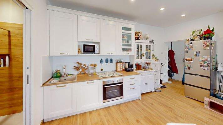 Immobilien-Wohnung-zu-kaufen-gesucht-Meran-Merano-Monolocale-vendesi-verkaufen-zu-Einzimmerwohnung-1-Zimmer-Wohnung-saniert-ristrutturato