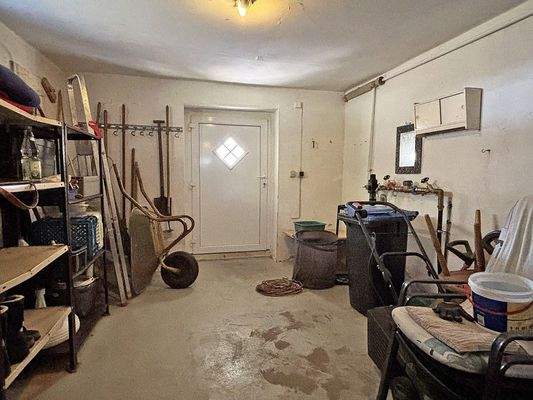 Kellerraum mit Außenzugang