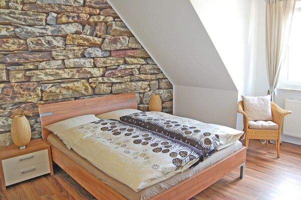 Großes Schlafzimmer