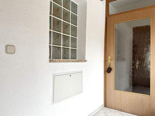 Zugang zum hinteren Gebäudeteil.JPG