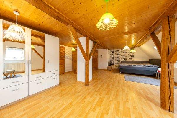 Schlafzimmer im 2. OG