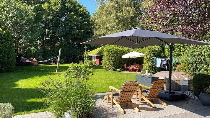 12 - idyllischer Garten