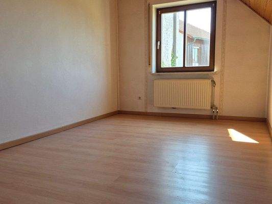 Zimmer OG über Garage