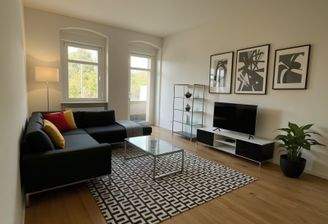 Wohnzimmer mit Balkon (Wohnidee) - KI generiert