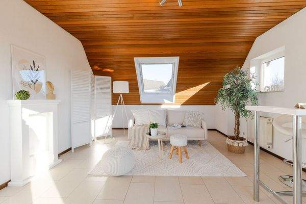 gemütliches Zimmer (DG)