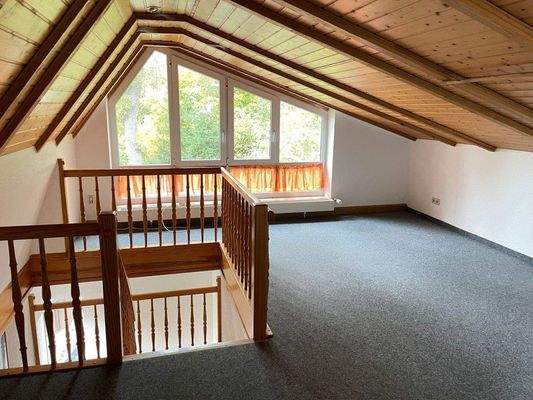 Treppenaufgang zur DG-Wohnung