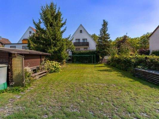 Garten und Rückansicht