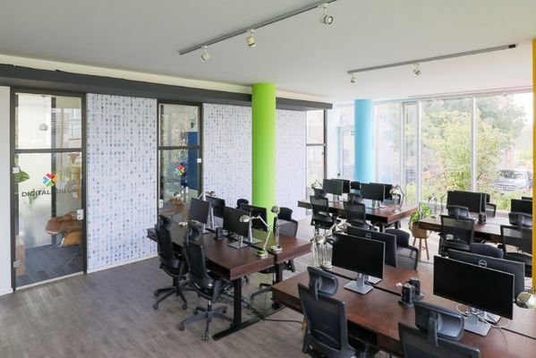 Coworking Space & Think Tanks