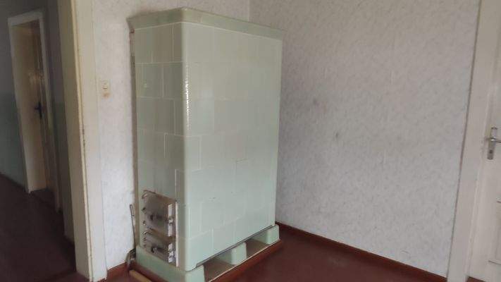 OG 5 - Zimmer mit Kachelofen