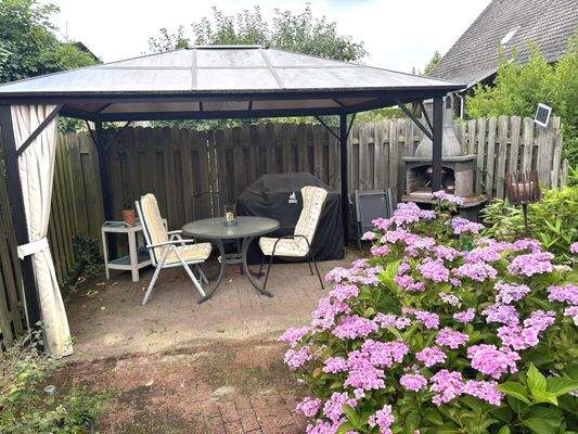 zusätzlicher Freisitz  im Garten