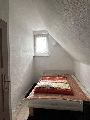 Kinderzimmer Dachgeschoss rechts