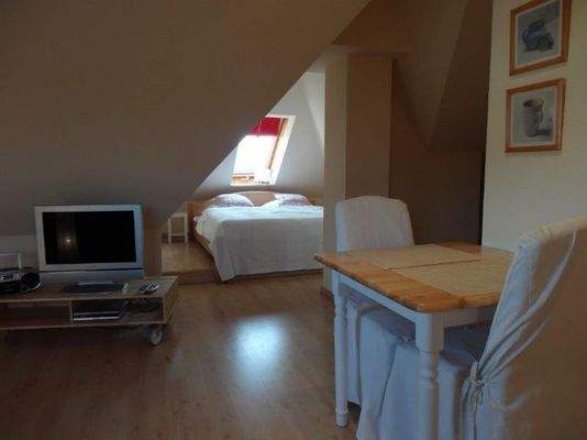 Wohnbereich Blick zum Schlafraum