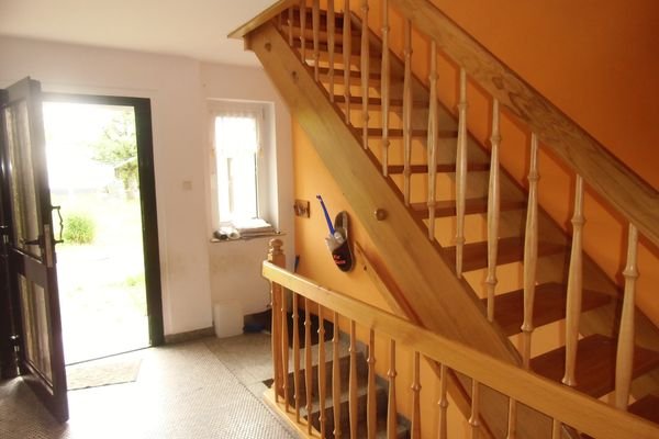 11 Eingang, Kellertreppe, Treppe ins OG.JPG