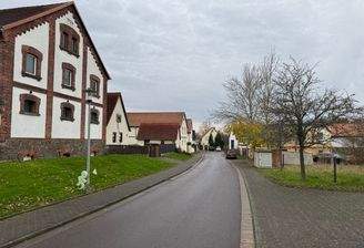 Straßenansicht nach Westen